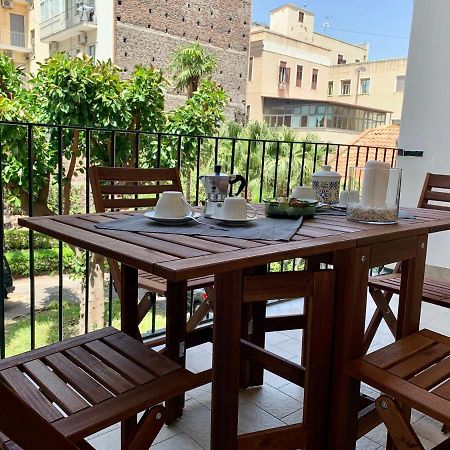 Vittorio Emanuele House Apartment คาตาเนีย ภายนอก รูปภาพ