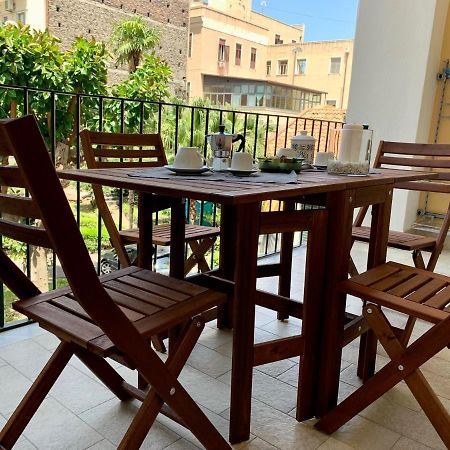 Vittorio Emanuele House Apartment คาตาเนีย ภายนอก รูปภาพ