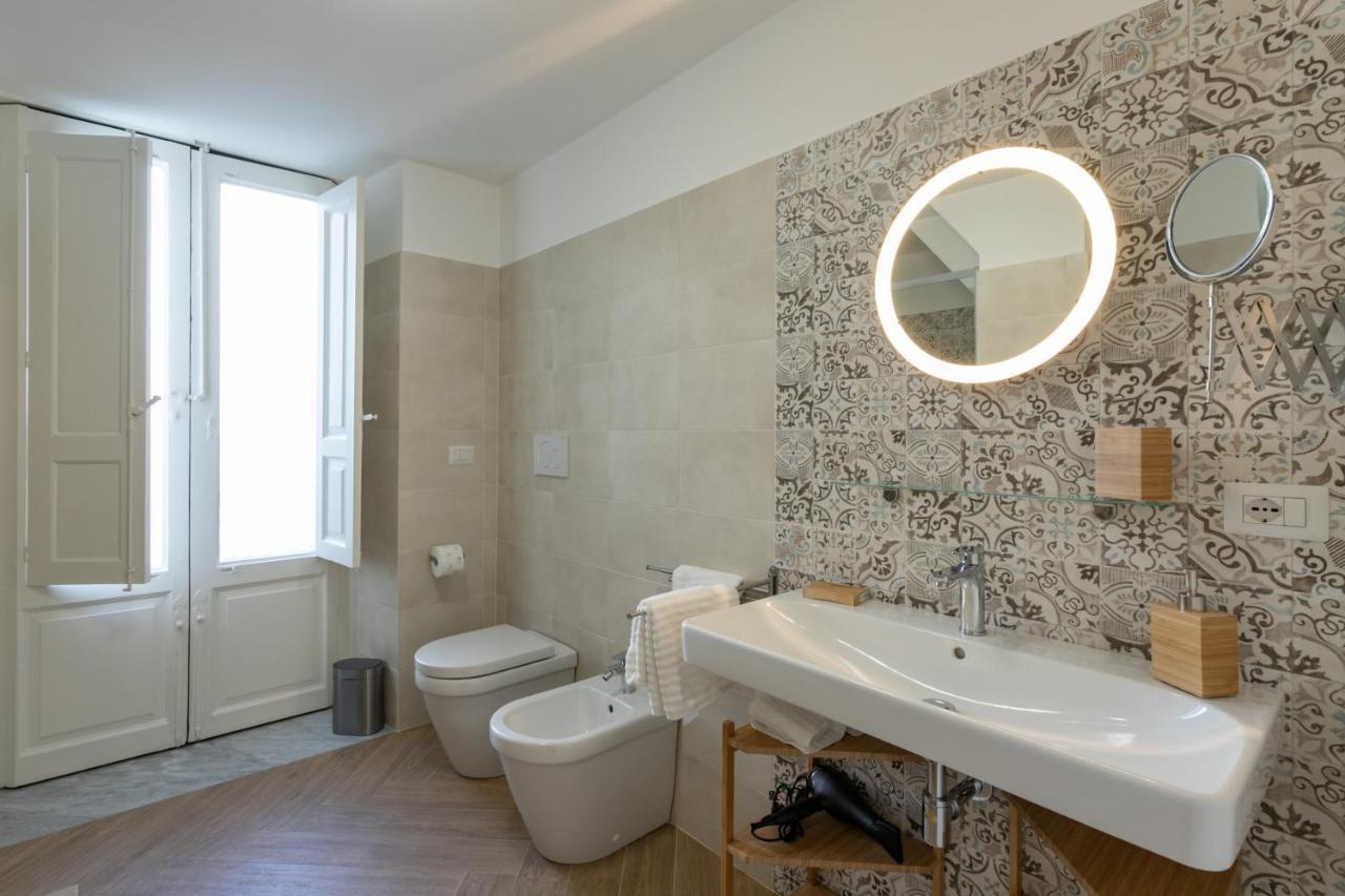 Vittorio Emanuele House Apartment คาตาเนีย ภายนอก รูปภาพ
