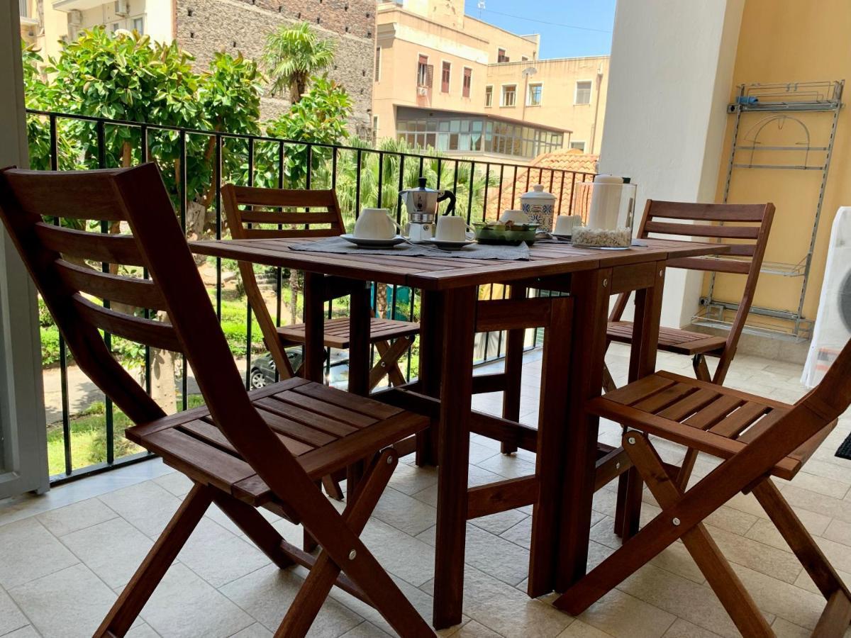 Vittorio Emanuele House Apartment คาตาเนีย ภายนอก รูปภาพ